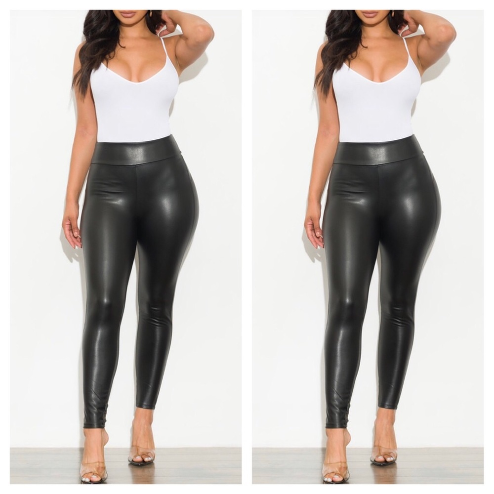 🆕↙️ Stretchy Faux Leather